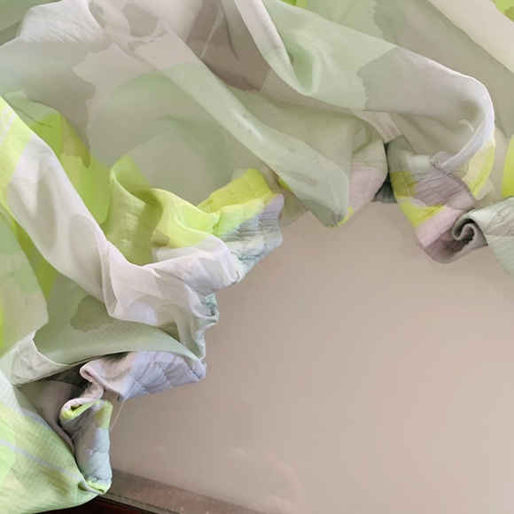 DKNY jeans woman’s XL windbreaker ** 2/$35.00** - Picture 8 of 9